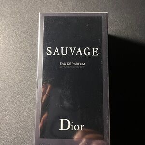 Dior Sauvage Parfum in Elegant Black